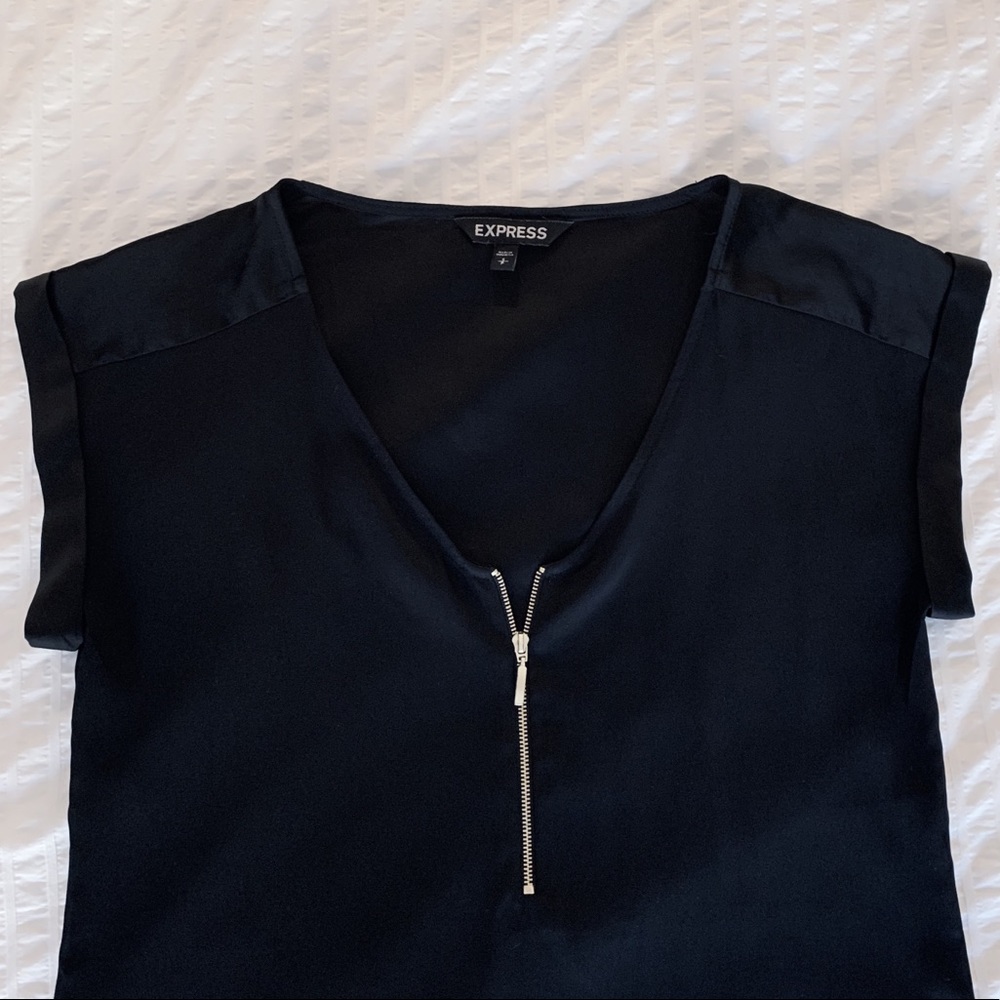 EXPRESS silky gramercy v-neck top